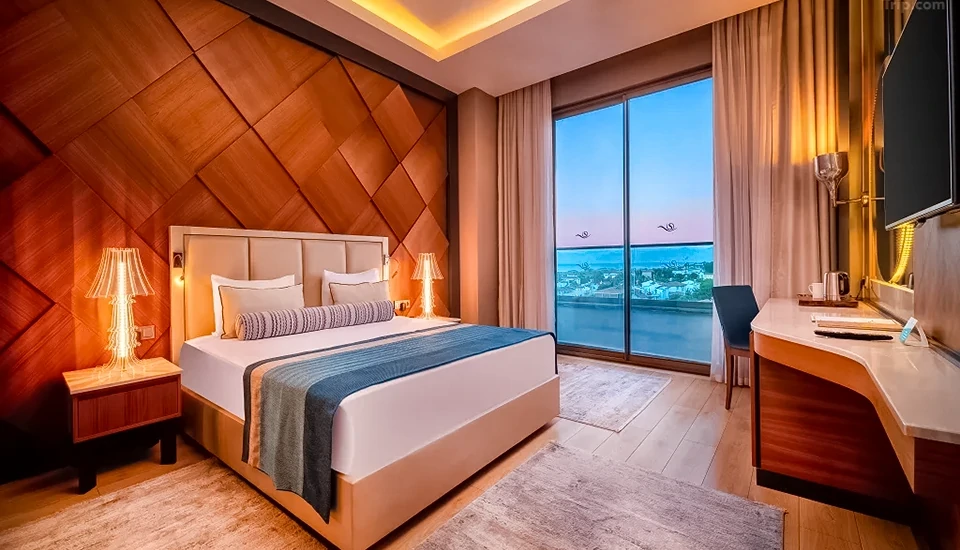 سنسیتیو پریمیوم بلک آنتالیا